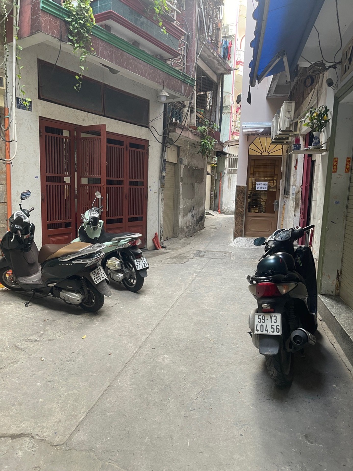 Nhà 3 tầng 2 phòng ngủ, hẻm ba gác Phú Hoà, Tân Bình giá 4.7 tỷ
