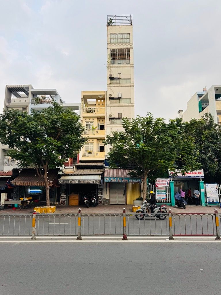 Cơ hội sở hữu nhà mặt phố Lý Chiêu Hoàng độc bản 8 tầng có hầm và thang máy