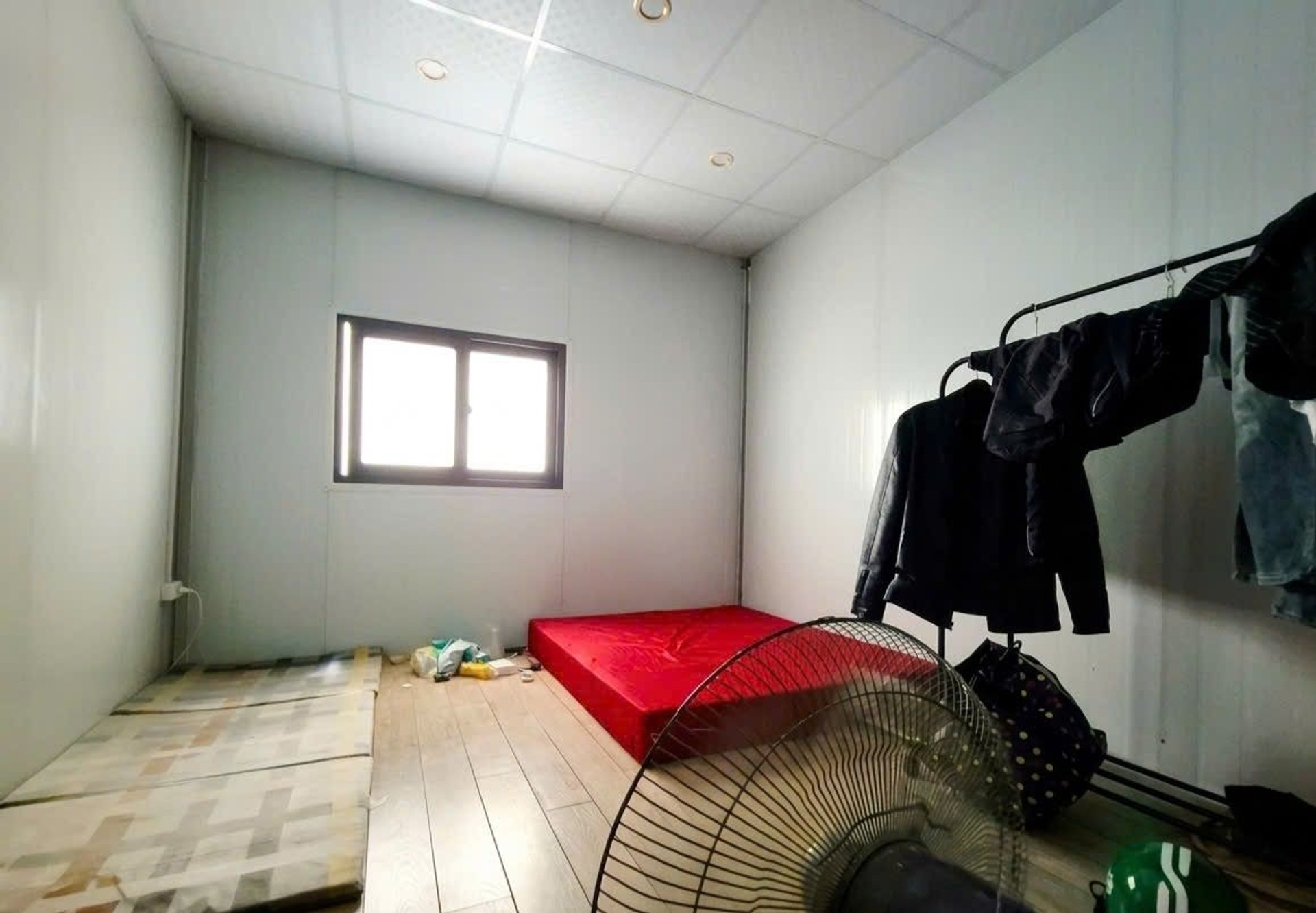 Nhà mặt ngõ Kim Mã Thượng, 3 tầng, ô tô tránh, kinh doanh tốt