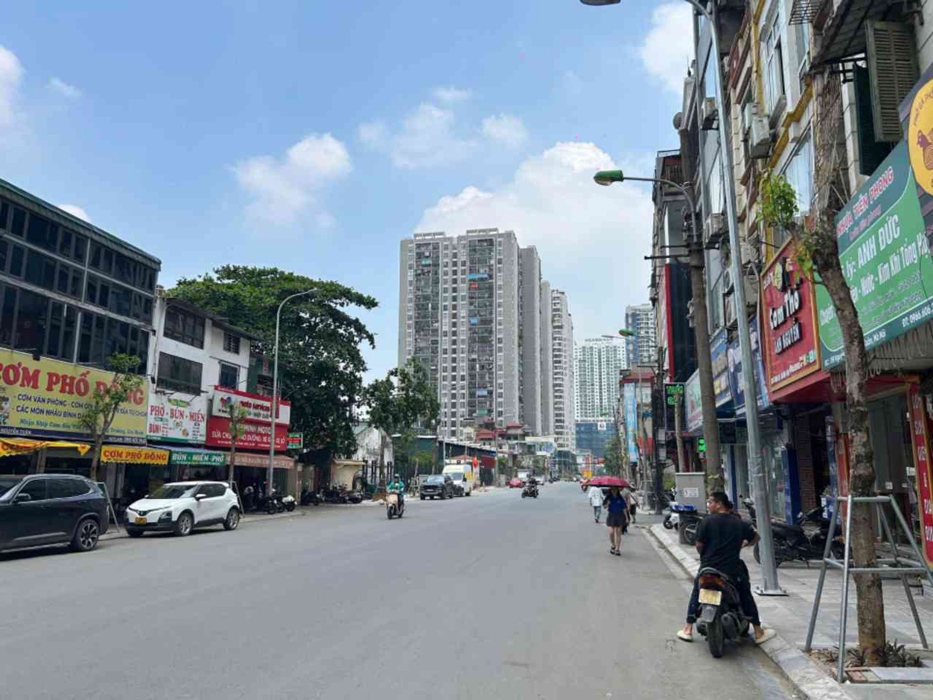 Bán nhà 50mx5 tầng riêng tại Nguyễn Tuân, ô tô đỗ cửa, 2 thoáng