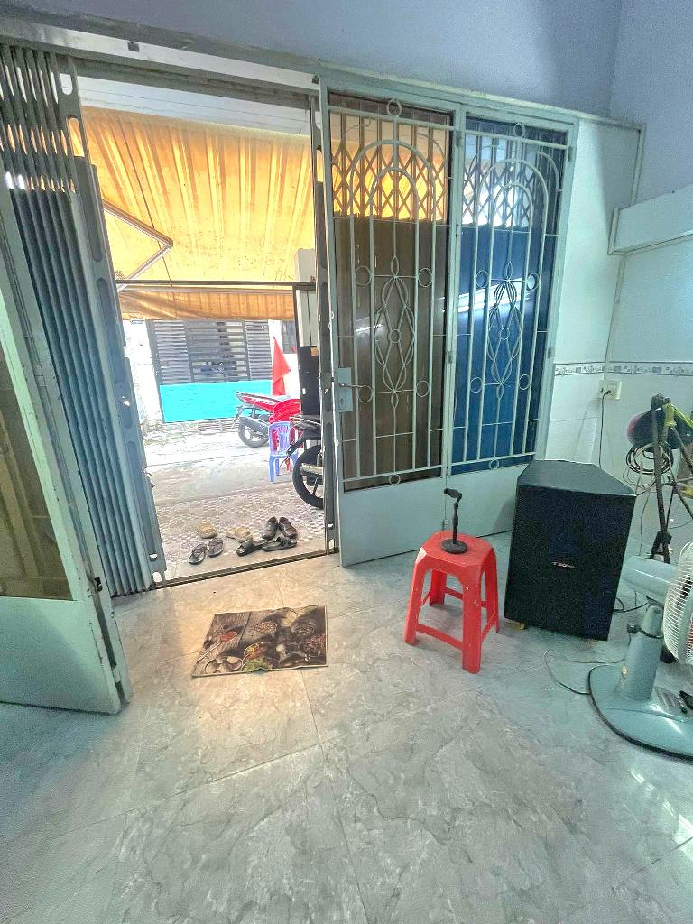 Bán nhà 3 tầng 5PN hẻm ô tô gần ngã tư Bốn Xã, Bình Tân
