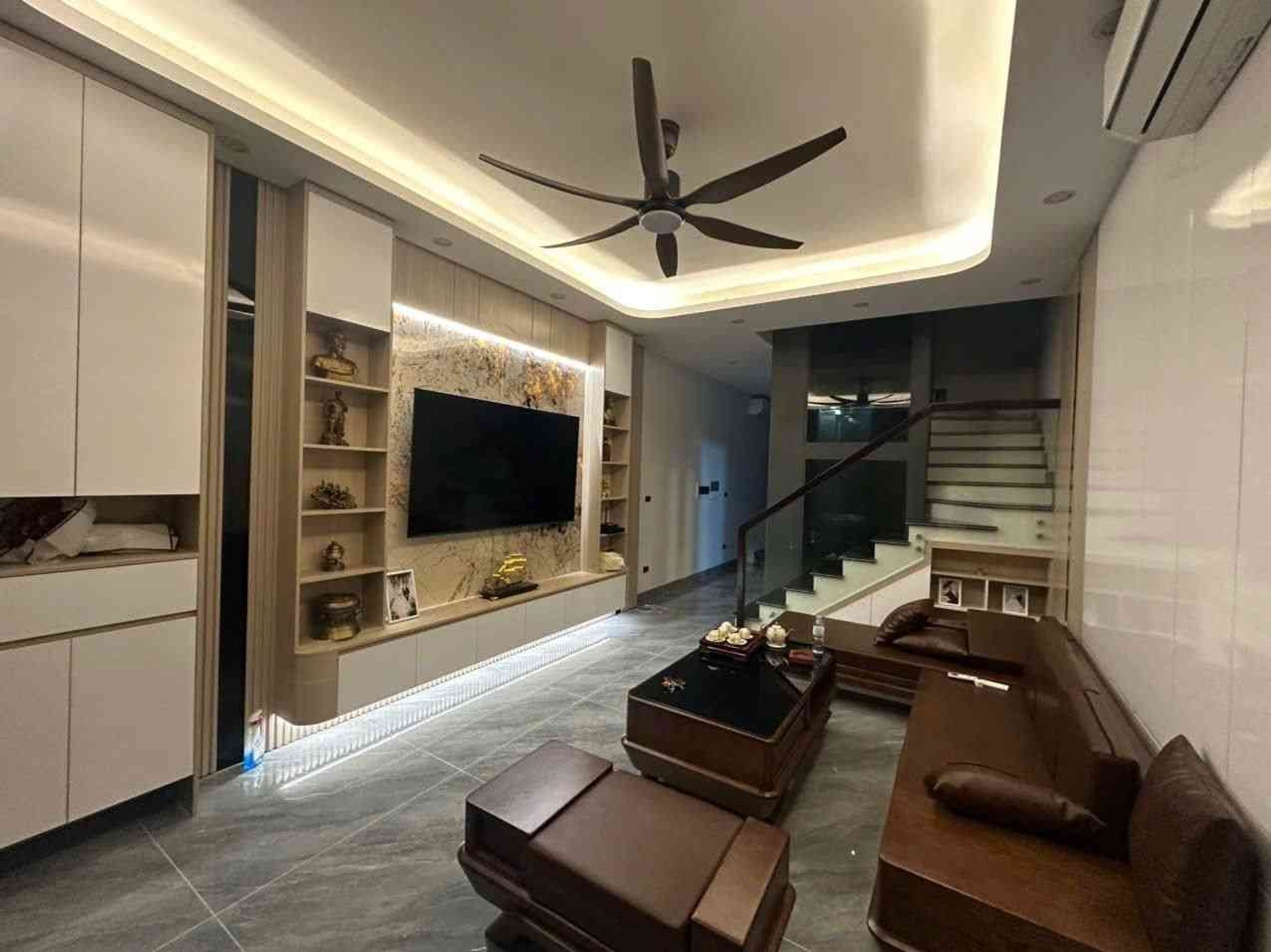 Bán nhà riêng 5 tầng có thang máy tại xã Nghĩa Trai, như quỳnh, ô tô đỗ cửa