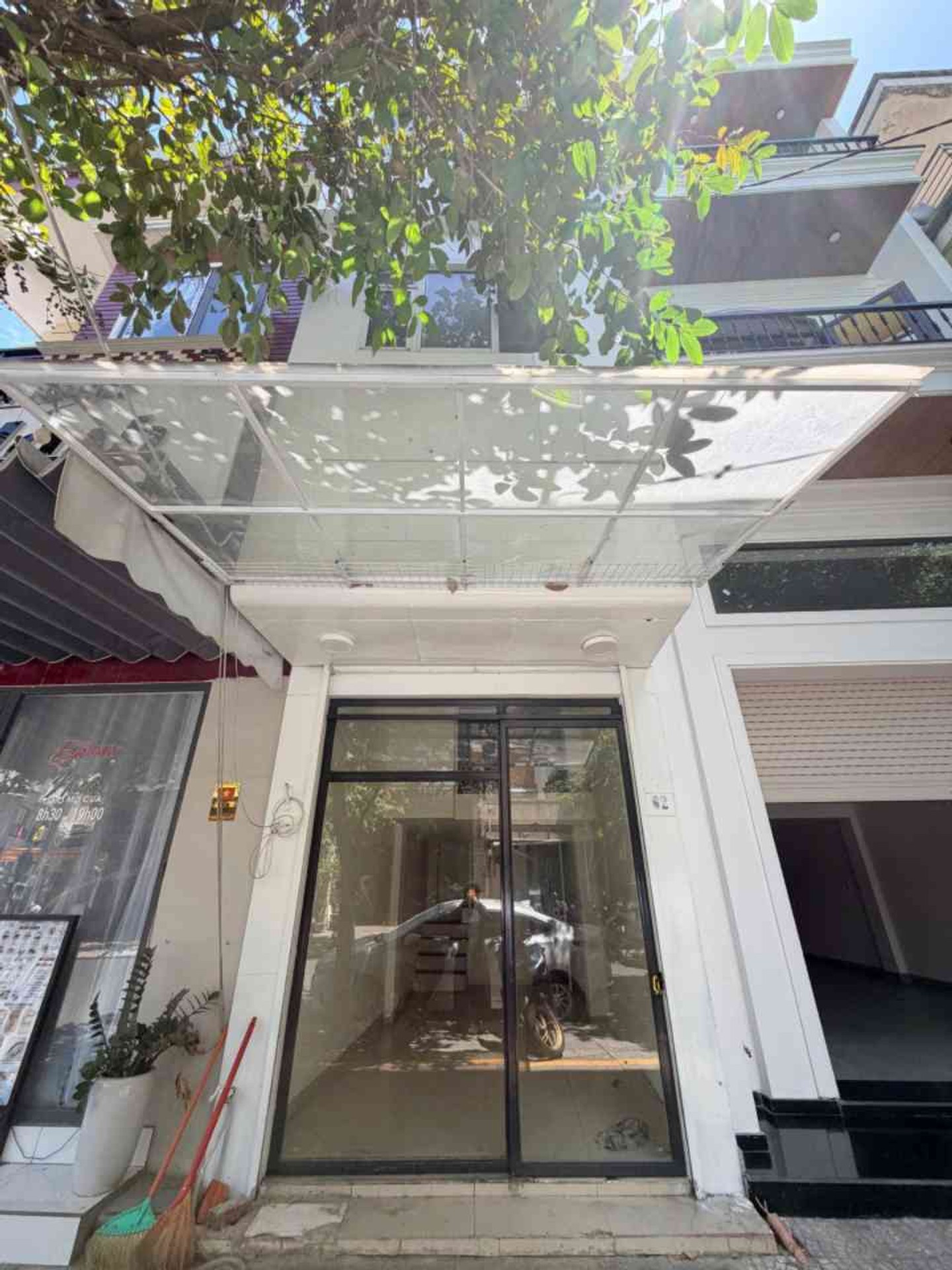 Bán nhà mặt phố 3 tầng tại phường Lê Hồng Phong, gần cầu Rồng, diện tích 17m², pháp lý đầy đủ