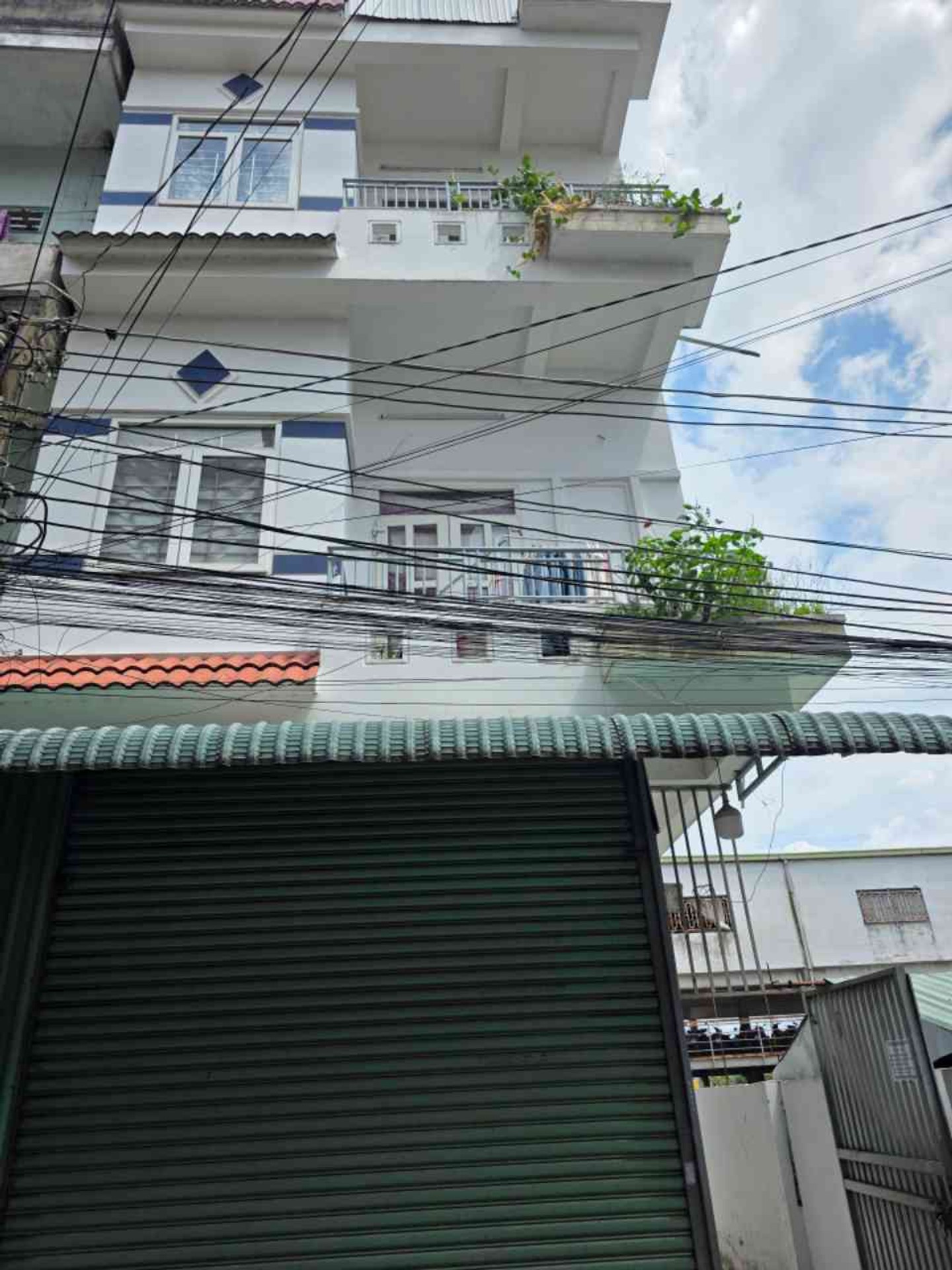 Nhà riêng 3 tầng tại Chiêu Liêu, diện tích 124 m², thuận tiện giao thông