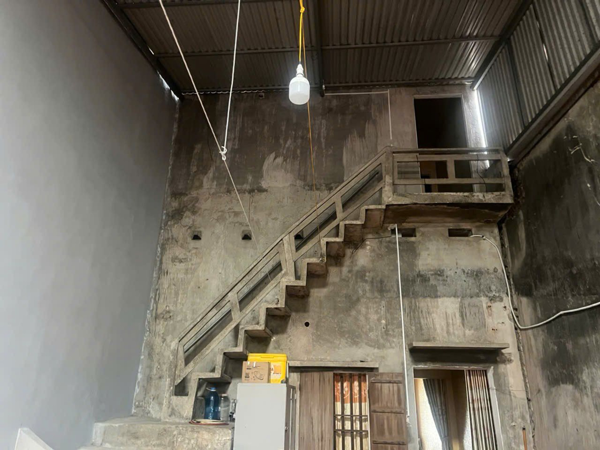 Nhà mặt phố kinh doanh đỉnh Phù Lỗ - giá sốc cuối năm