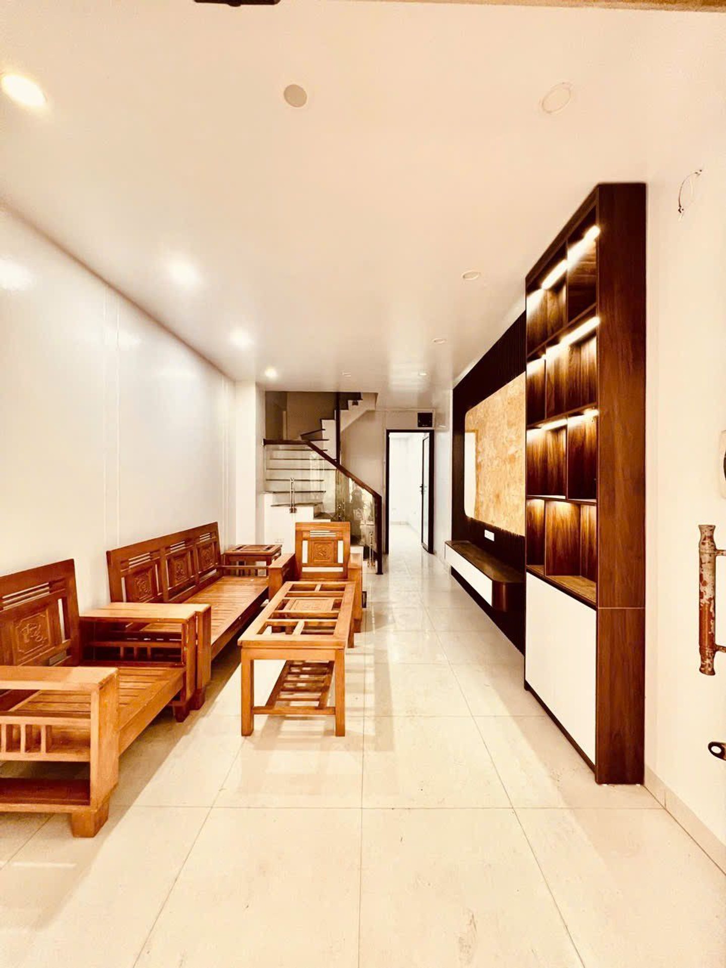 Chính chủ nhờ bán căn nhà Nam Dư, đón sóng Sun Grand City Vĩnh Hưng