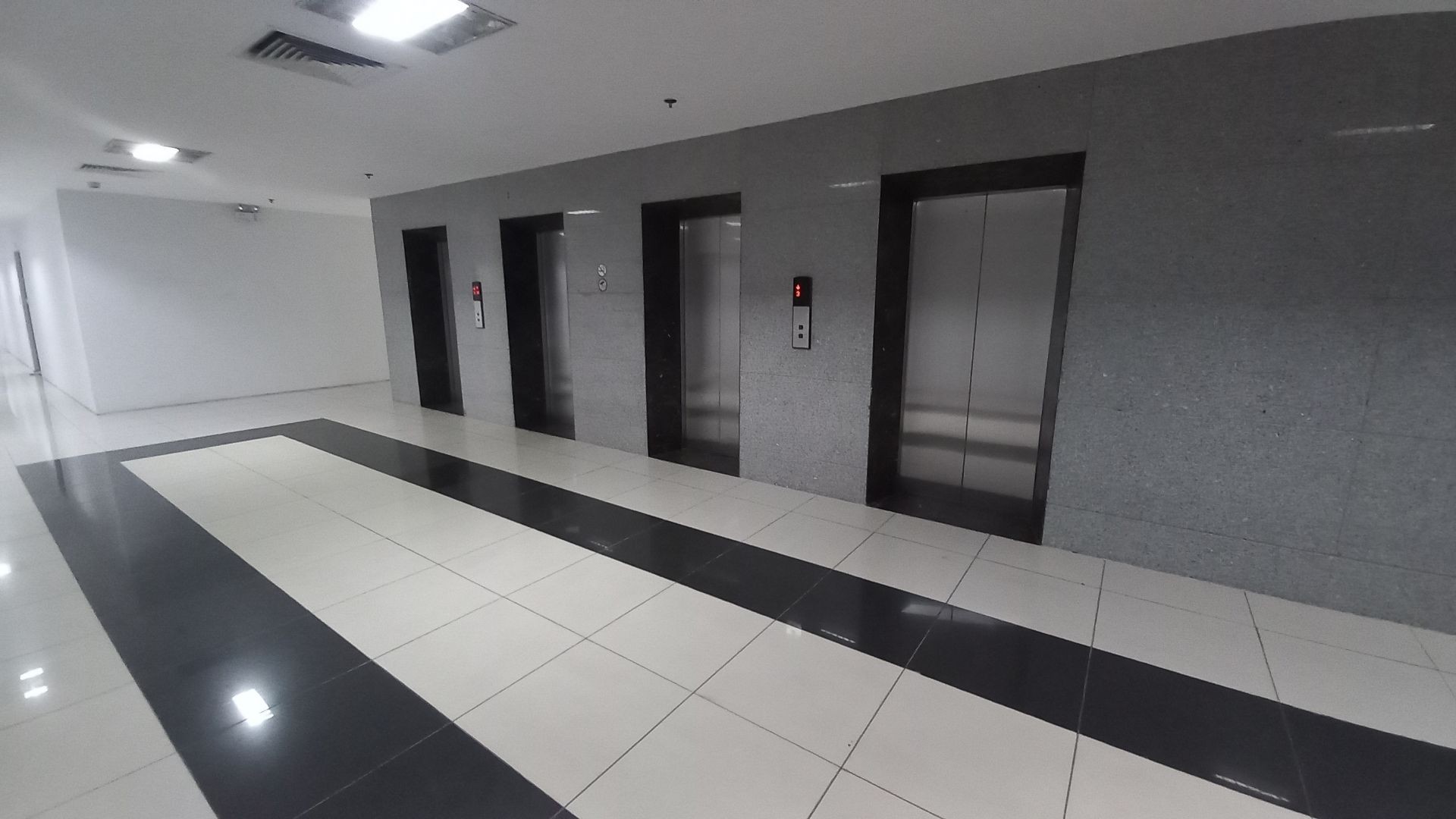 Bán căn hộ chung cư 3 phòng ngủ tại Đống Đa, view công viên Sông Hồng, diện tích 123.3m²