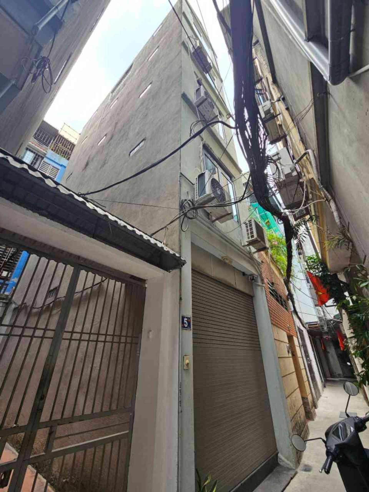 Bán nhà riêng 5 Tầng - Lô Góc - Trương Định
Hơn 6 tỷ