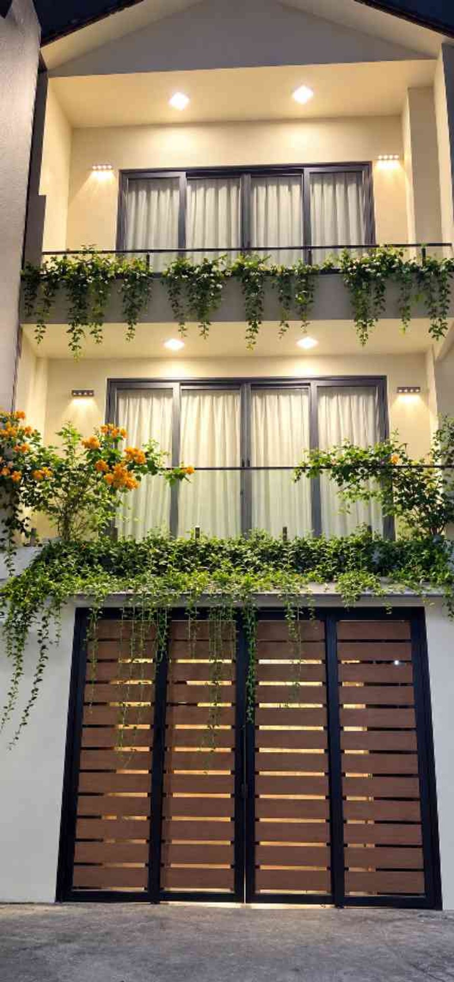 Nhà 4 tầng hiện đại tại phường Bình Phú mới, Quận 6, diện tích 35m2