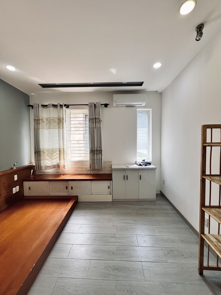 Bán nhà chính chủ lâu đời 5 tầng 5Phòng Ngủ - hẻm 6m gần Phan Xích Long Phú Nhuận