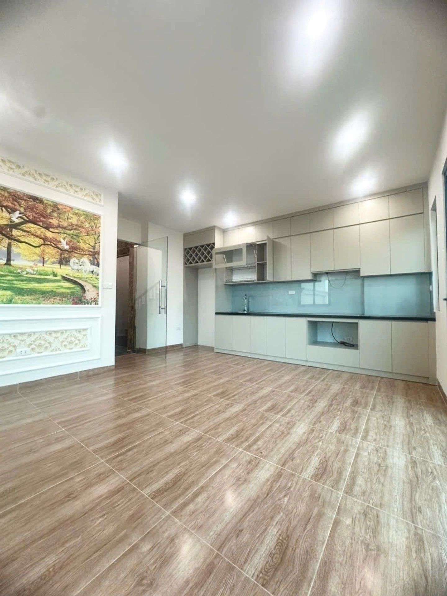 Bán nhà riêng 7 tầng có thang máy tại Phương Canh, tiện di chuyển, gần ô tô