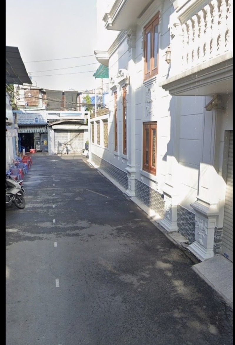 🔥GẦN SÂN BAY. DT 4❌️13M VUÔNG VỨC, 3TẦNG. HXH PHẠM VĂN BẠCH, P.15, TÂN BÌNH CHỈ 7,8 TỎI TL SÂU.