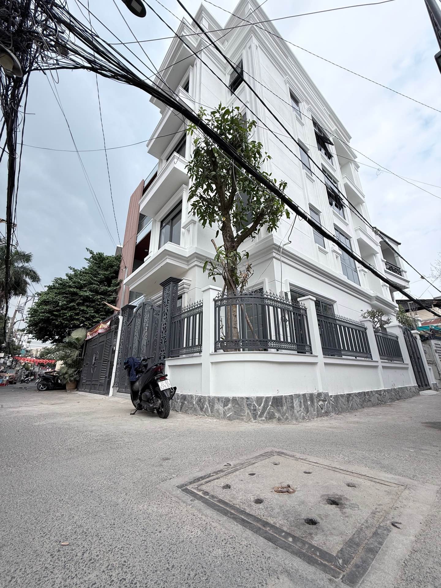 Nhà lô góc 3 mặt thoáng ngay Quang Trung, Gò Vấp