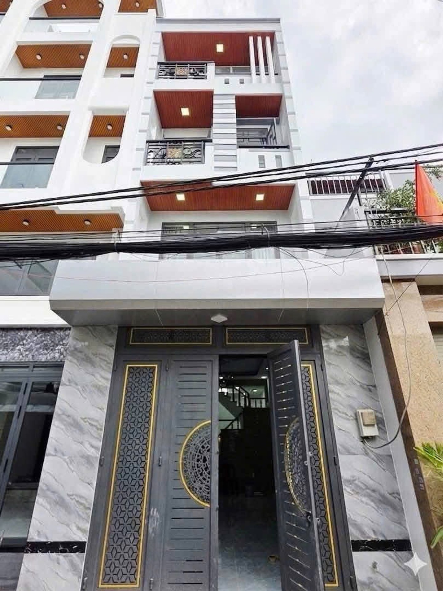 Cơ hội hiếm có sở hữu nhà 4 tầng tân trang mới tại Bình Tân giá tốt