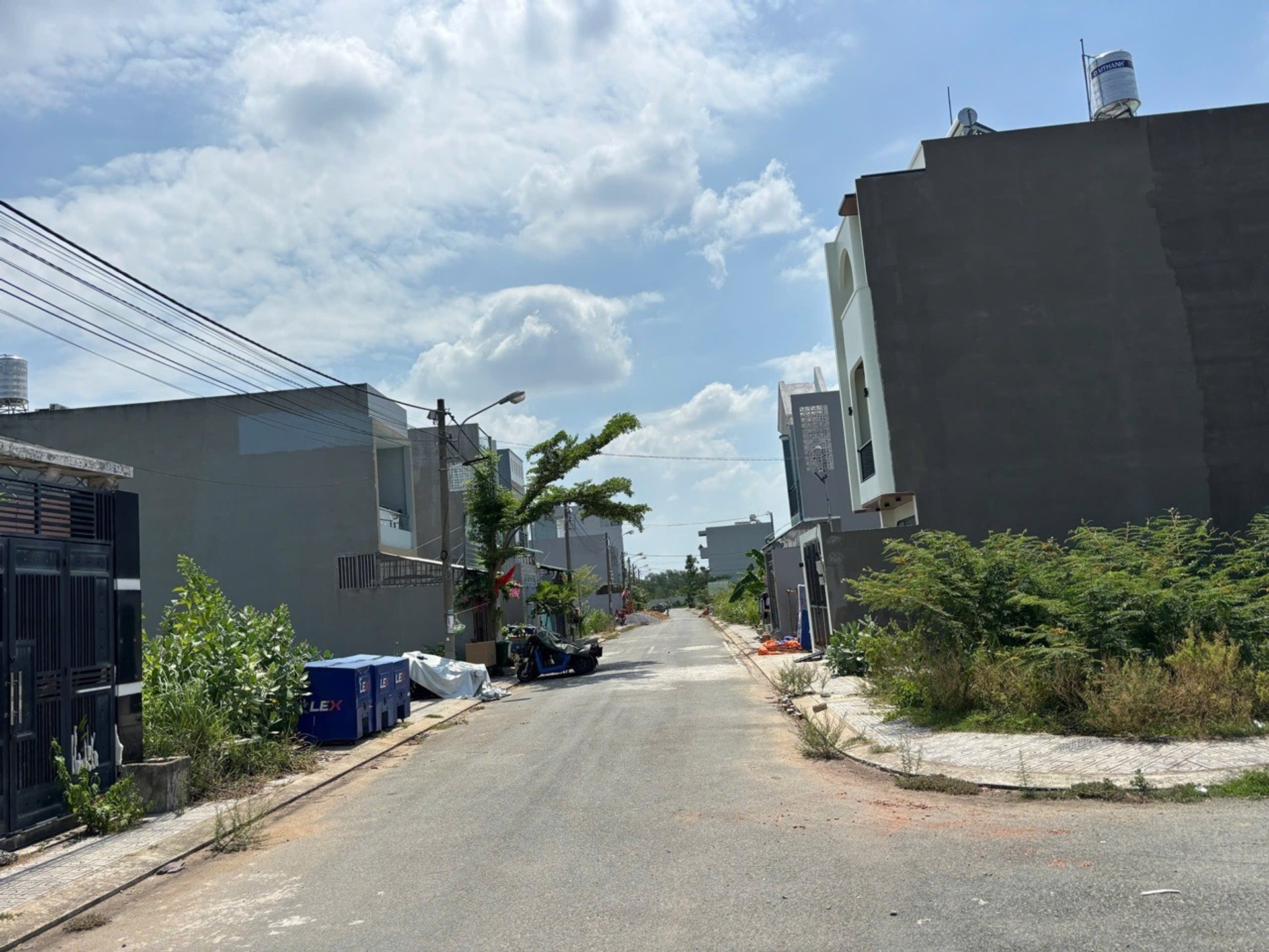 Bán đất 26.462m2 mặt tiền 270m khu Long Phước Quận 9