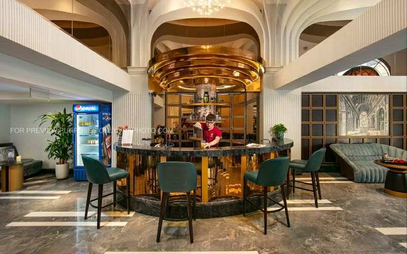 Bán nhà mặt phố Gia Ngư, Hoàn Kiếm, 482m2, 14 tầng, mặt tiền 18m, pháp lý đầy đủ, giá 1.35 tỷ VNĐ