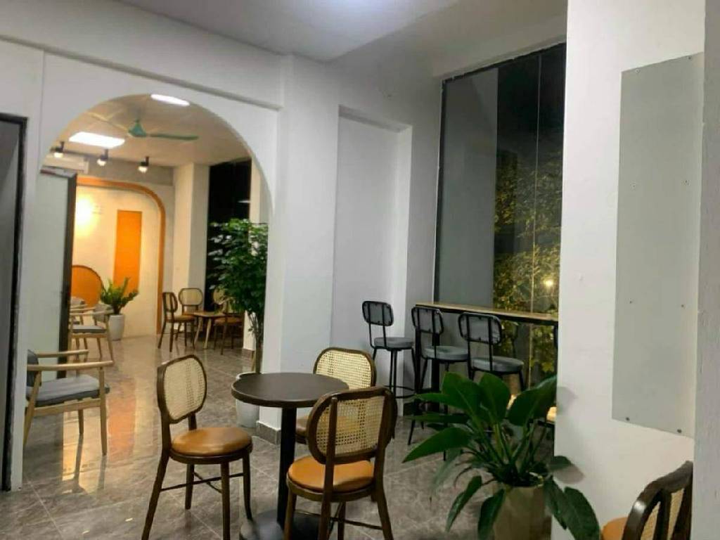 biệt thự góc kđt mỹ đình 1, đường Lưu Hữu Phước 122m², 2 mặt ô tô tránh, dòng tiền 60 triệu/tháng