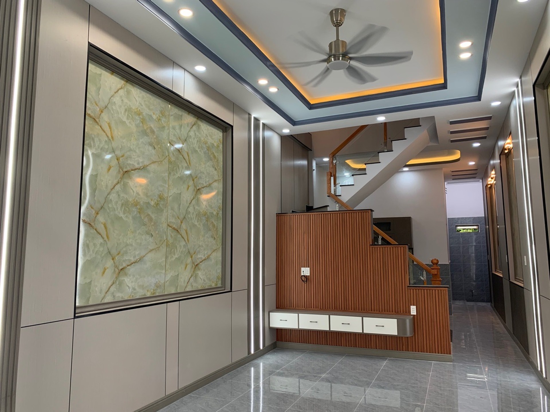 Bán nhà riêng 2 tầng 86.5m2 Phường Dĩ An, TP HCM mặt tiền 4m đường nhựa 6m ô tô vào nhà