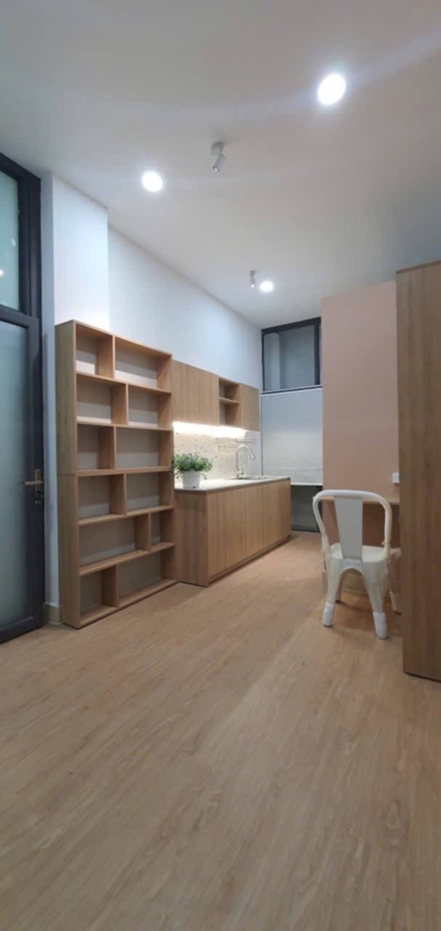 Nhà mặt phố 7 tầng sang trọng tại quận 7 với dòng tiền cho thuê ổn định