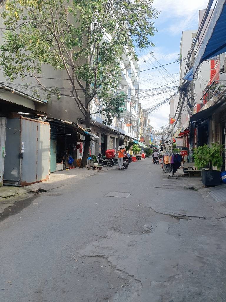 HỒ VĂN LONG HẺM XE HƠI, NHÀ 2 TẦNG 50M2,CHO THUÊ 6TR/THÁNG,GẦN CHỢ BÀ HOM,SÁT TRƯỜNG HOC CẤP 1,2,3