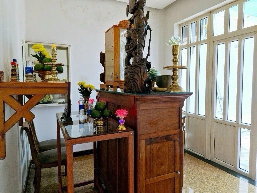 Bán nhà mặt phố 3 tầng, mặt tiền 4.3m Núi Thành , quận Hải Châu, Đà Nẵng