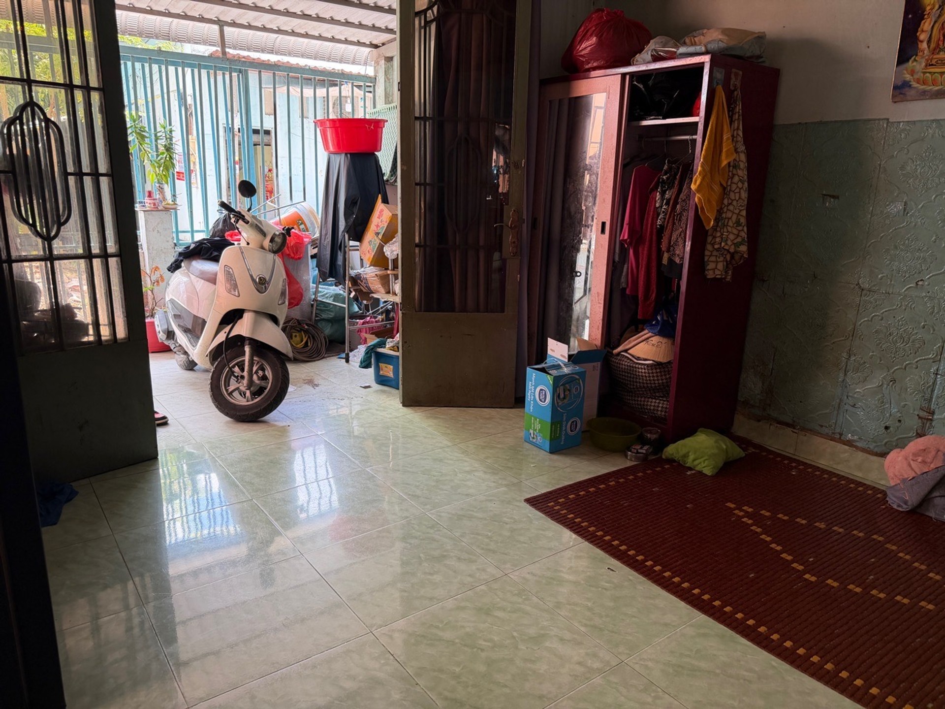 Nhà 3 mặt hẻm ôtô Bình Tân - Giá hạ sốc - Cơ hội hiếm có