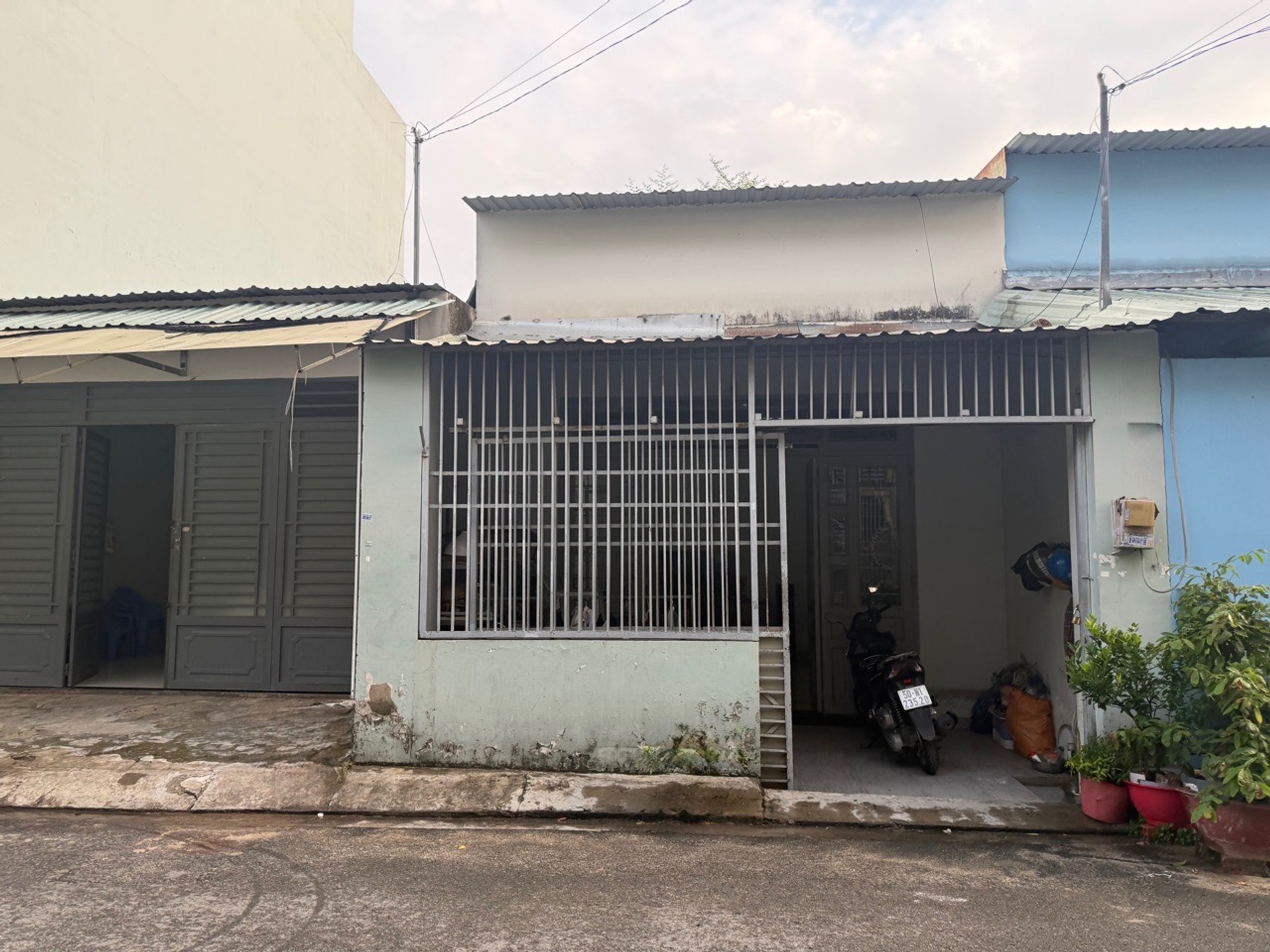 Bán nhà 2 tầng diện tích 80m² hẻm xe tải rộng tại quận Bình Tân