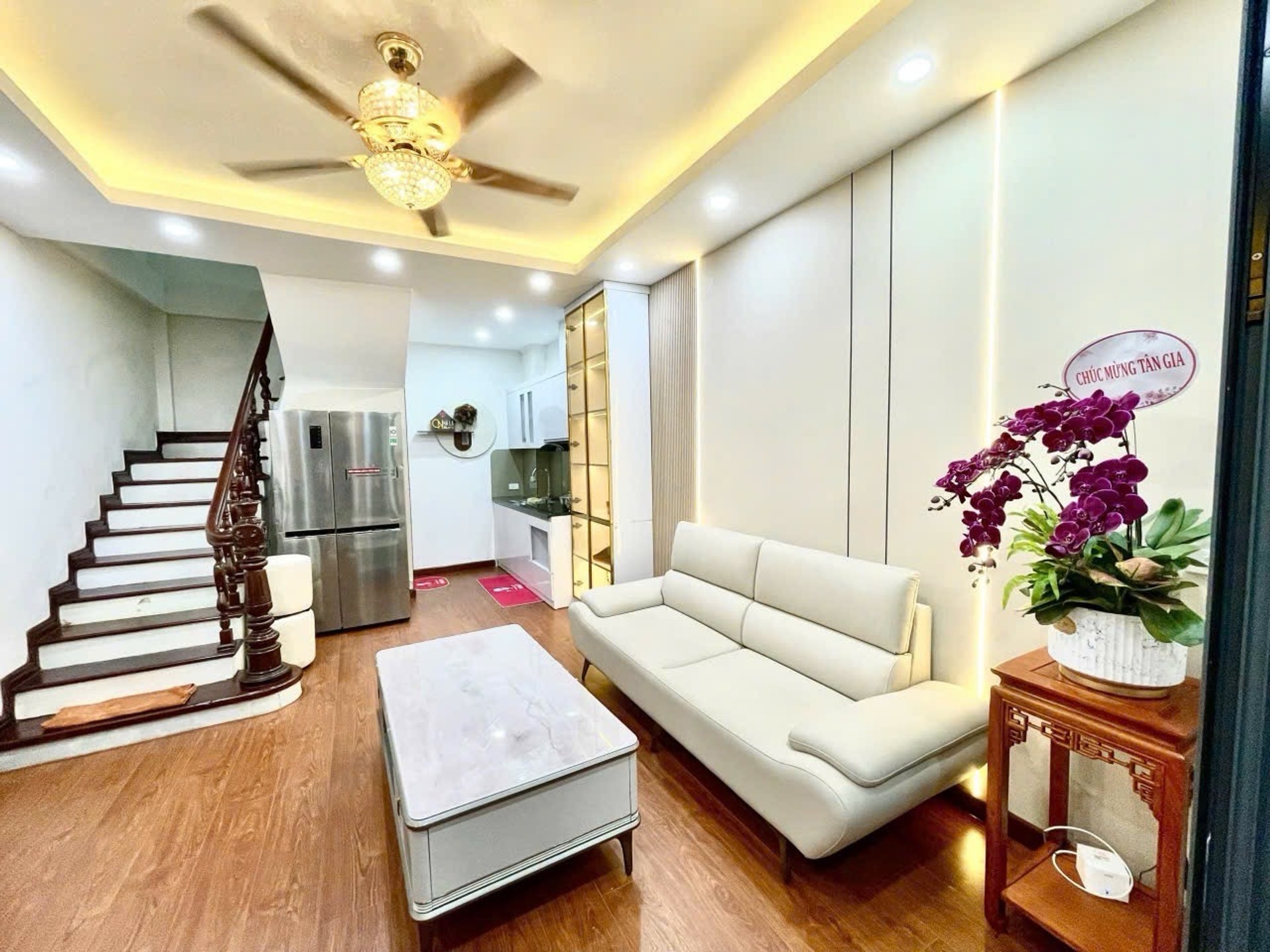 Nhà 6 tầng siêu đẹp trung tâm Đống Đa, ngõ thông rộng thoáng