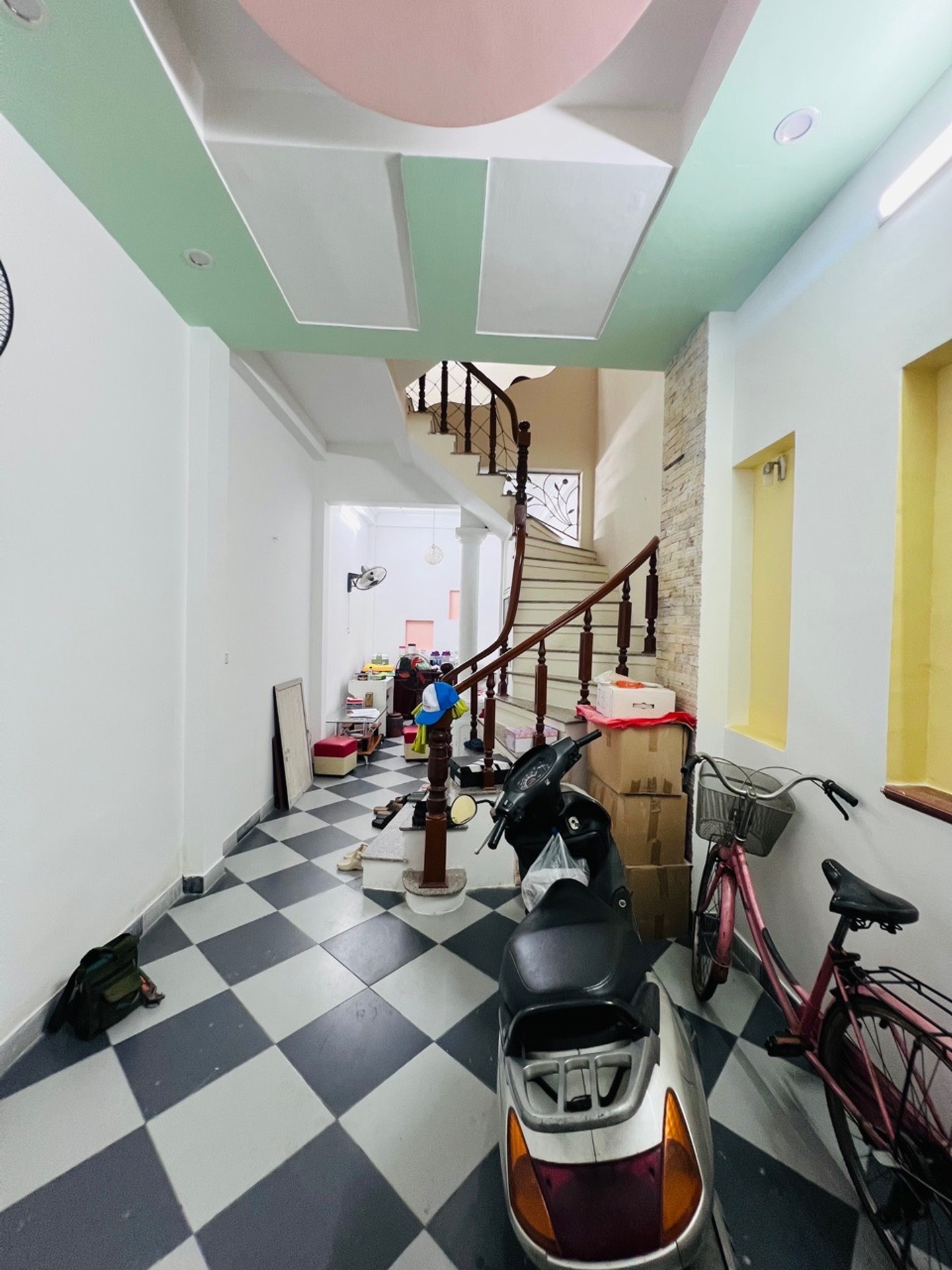 Nhà Ngõ Thông Gần Oto Hoàng Mai, Kiên Cố, Giá Hấp Dẫn