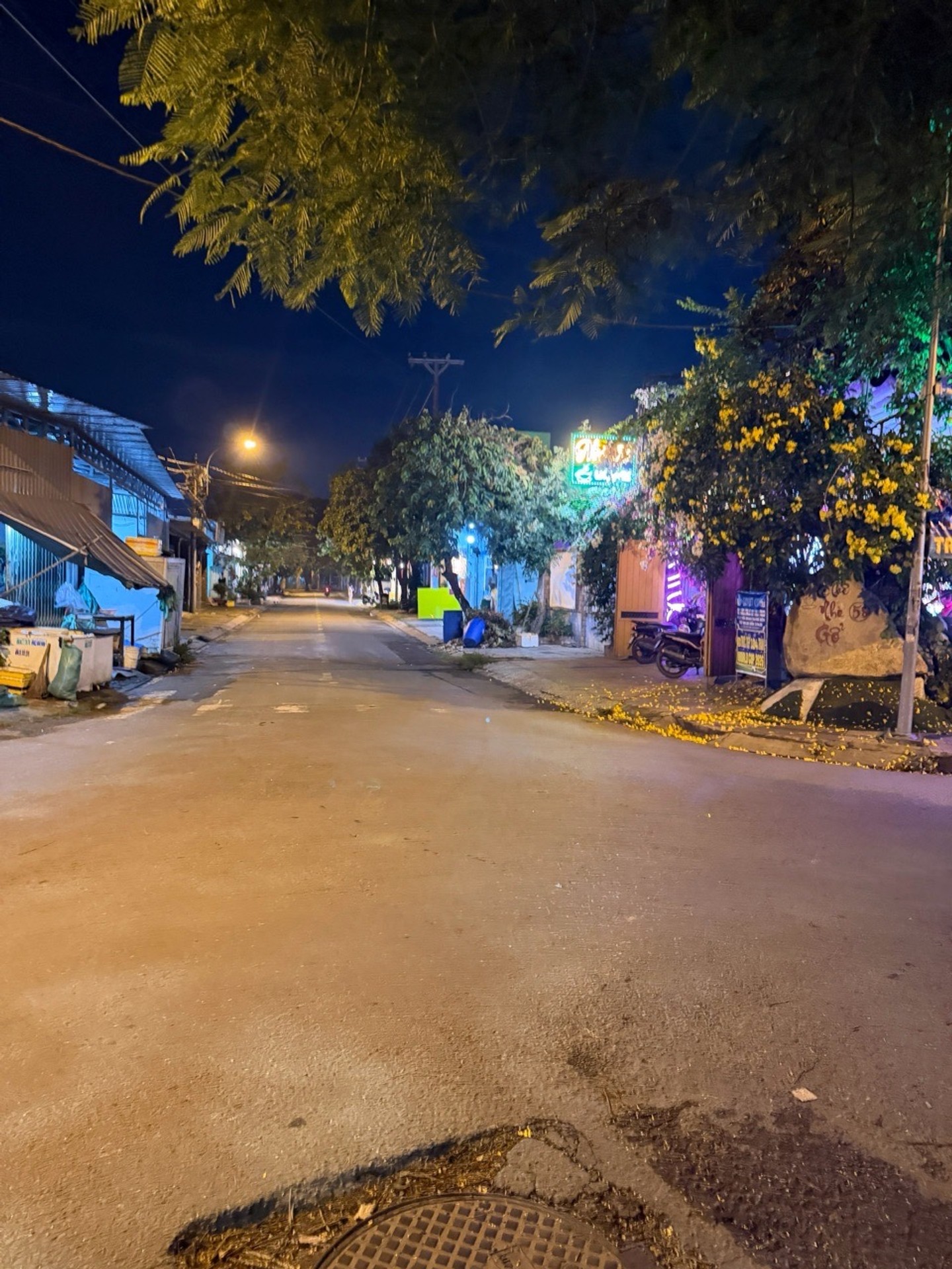 🏡 LÔ GÓC 2 MẶT TIỀN – 280,2M² – XUÂN THỚI THƯỢNG
📐 16 × 23m | Đường XTT-4 | Kết nối Phan Văn Hớn
