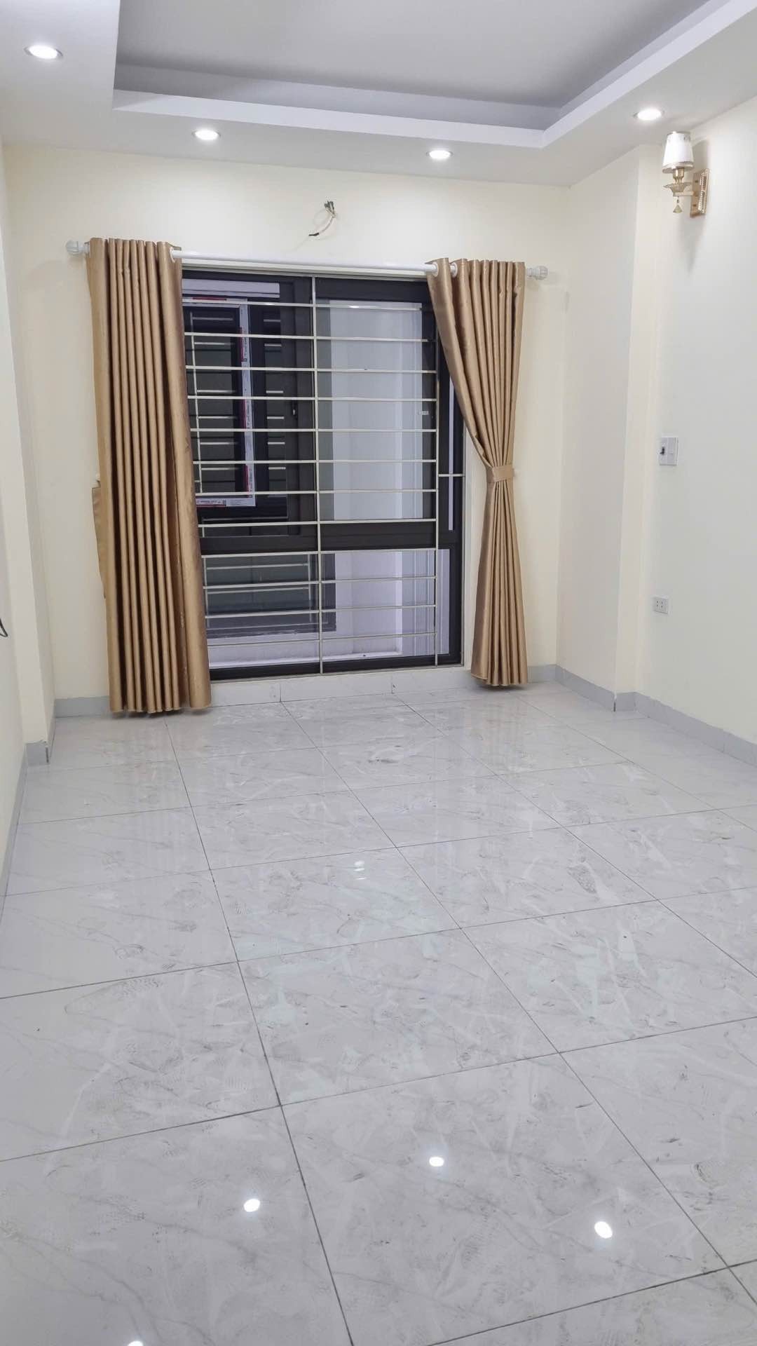 Nhà riêng 5 tầng gần phố, cách ô tô 20m tại Phương Canh rẻ nhất phường Xuân Phương