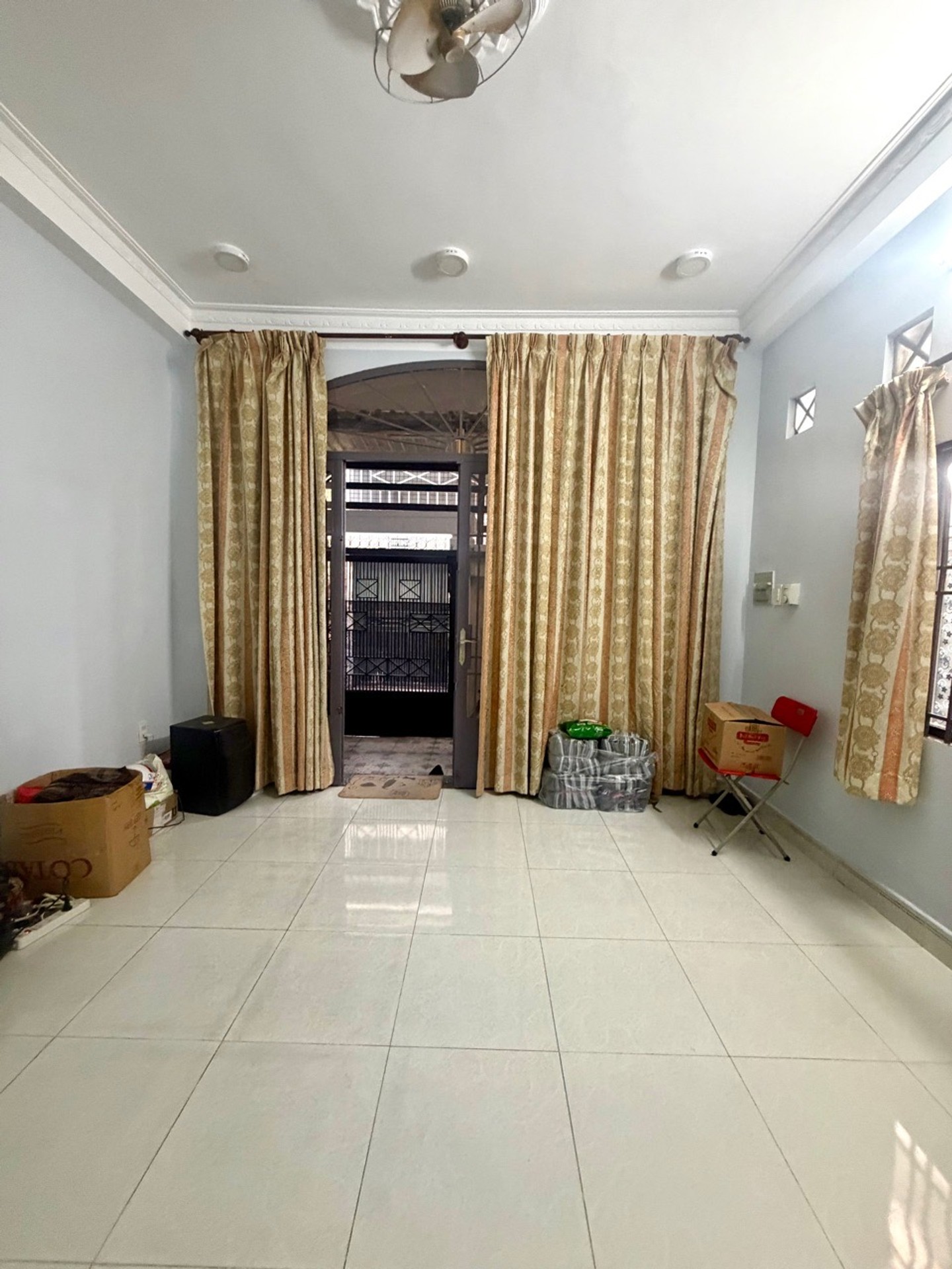 Nhà 3 tầng 7PN hẻm thông Phạm Văn Hai, Tân Bình giá 8.3 tỷ