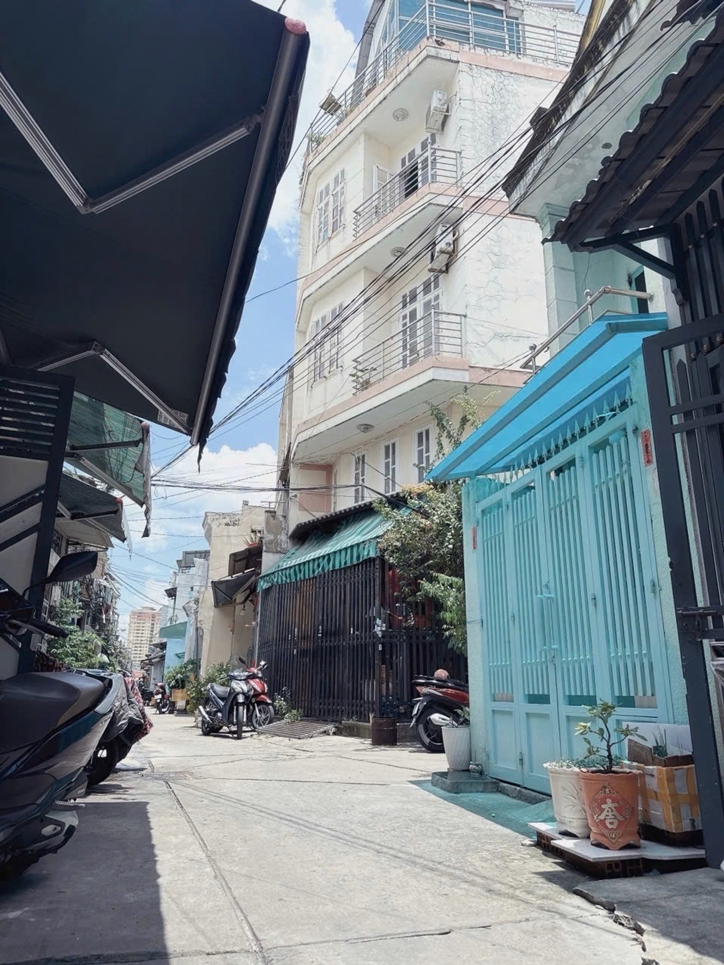 Cơ hội sở hữu nhà 4 tầng rộng 100m2 giá tốt tại Bình Tân