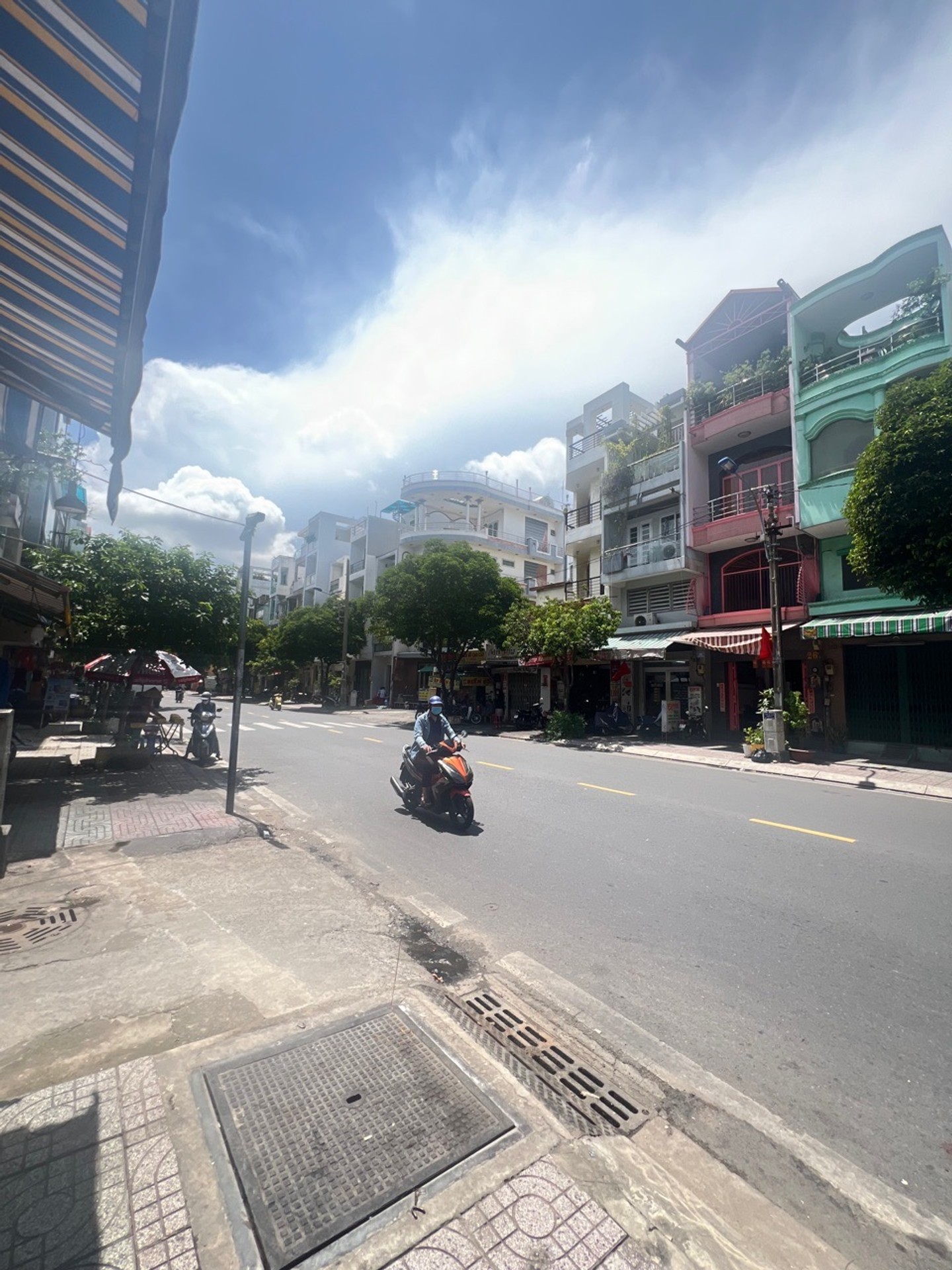 Cơ hội duy nhất sở hữu nhà mặt phố lô góc, mặt tiền rộng tại Bình Thới TP HCM