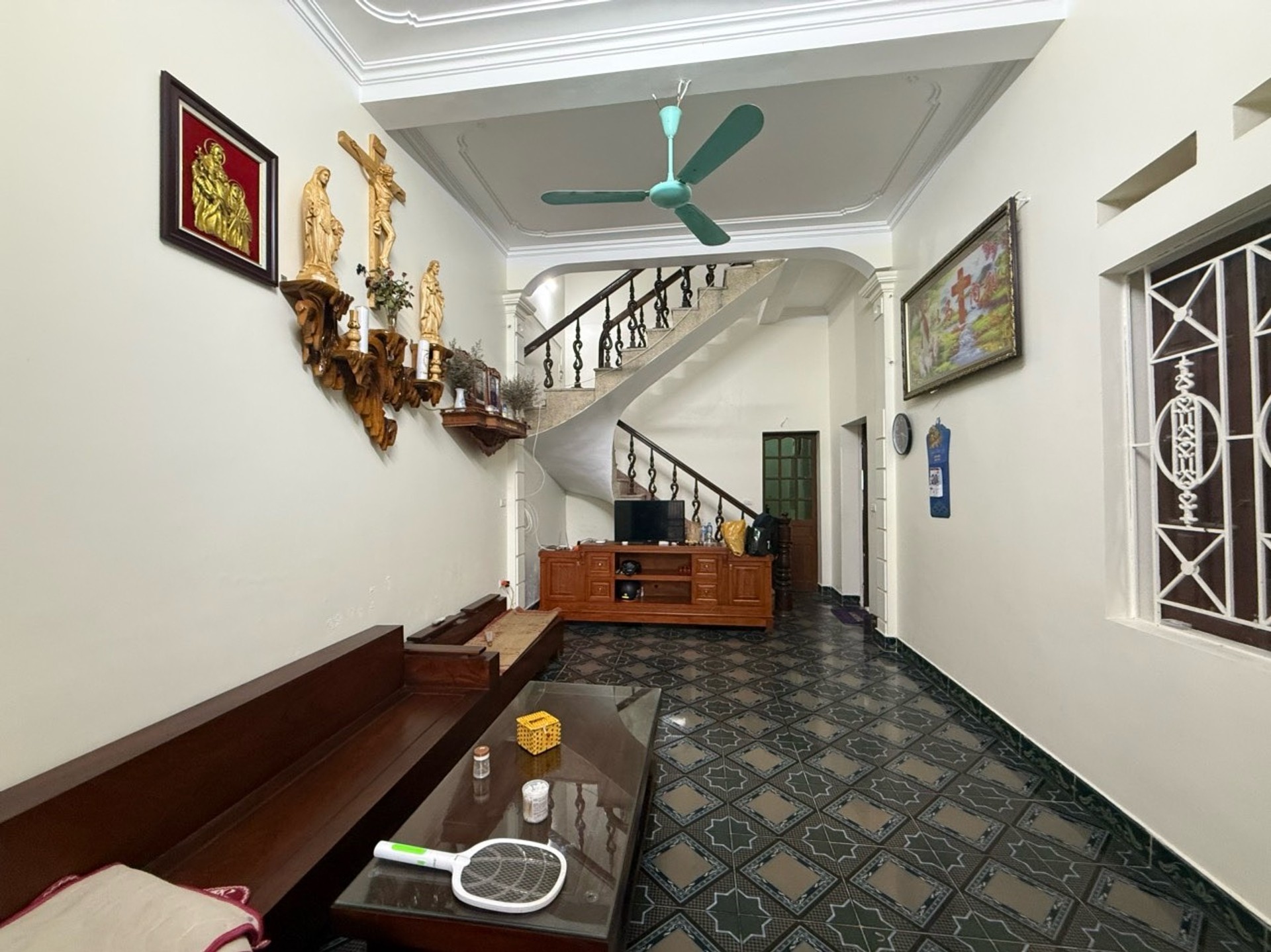 104M² NHÀ 3 TẦNG LÔ GÓC – 2 THOÁNG – Ô TÔ VÀO NHÀ
✅. MT 5,8m – nở hậu 6,17m cực đẹp.
✅ 4 phòng ng