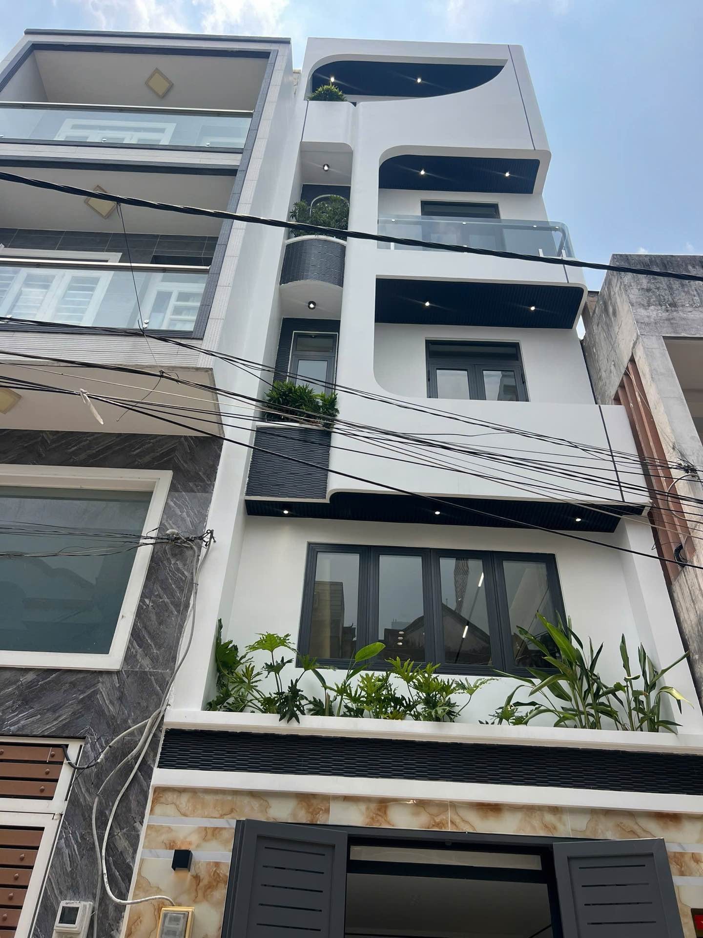 🔥 LÊ VĂN QUỚI – 4x14M – 5 TẦNG 5PN – HẺM 6M – FULL NỘI THẤT – Nhỉnh 8 tỷ