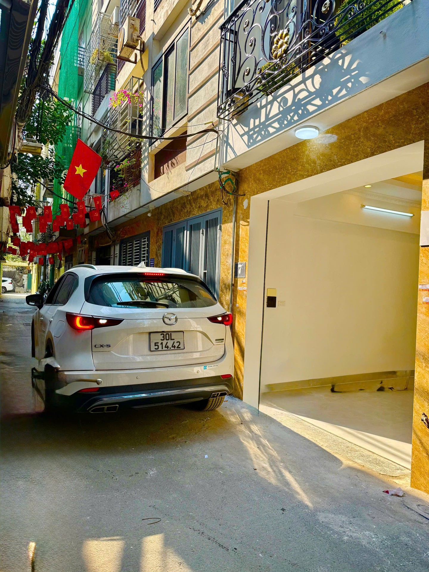 Cơ hội hiếm có sở hữu nhà 5 tầng ô tô vào tận nơi quận Hoàng Mai