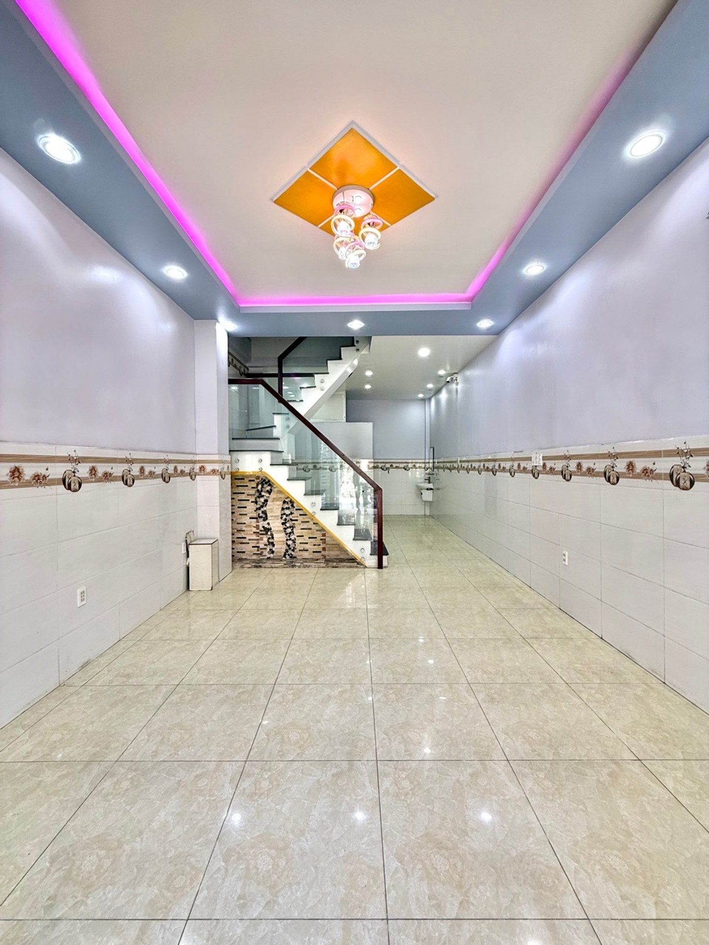 Bán nhà 3 tầng giá 7,5 tỷ tại Phường 3, Tân Bình, diện tích 44m2