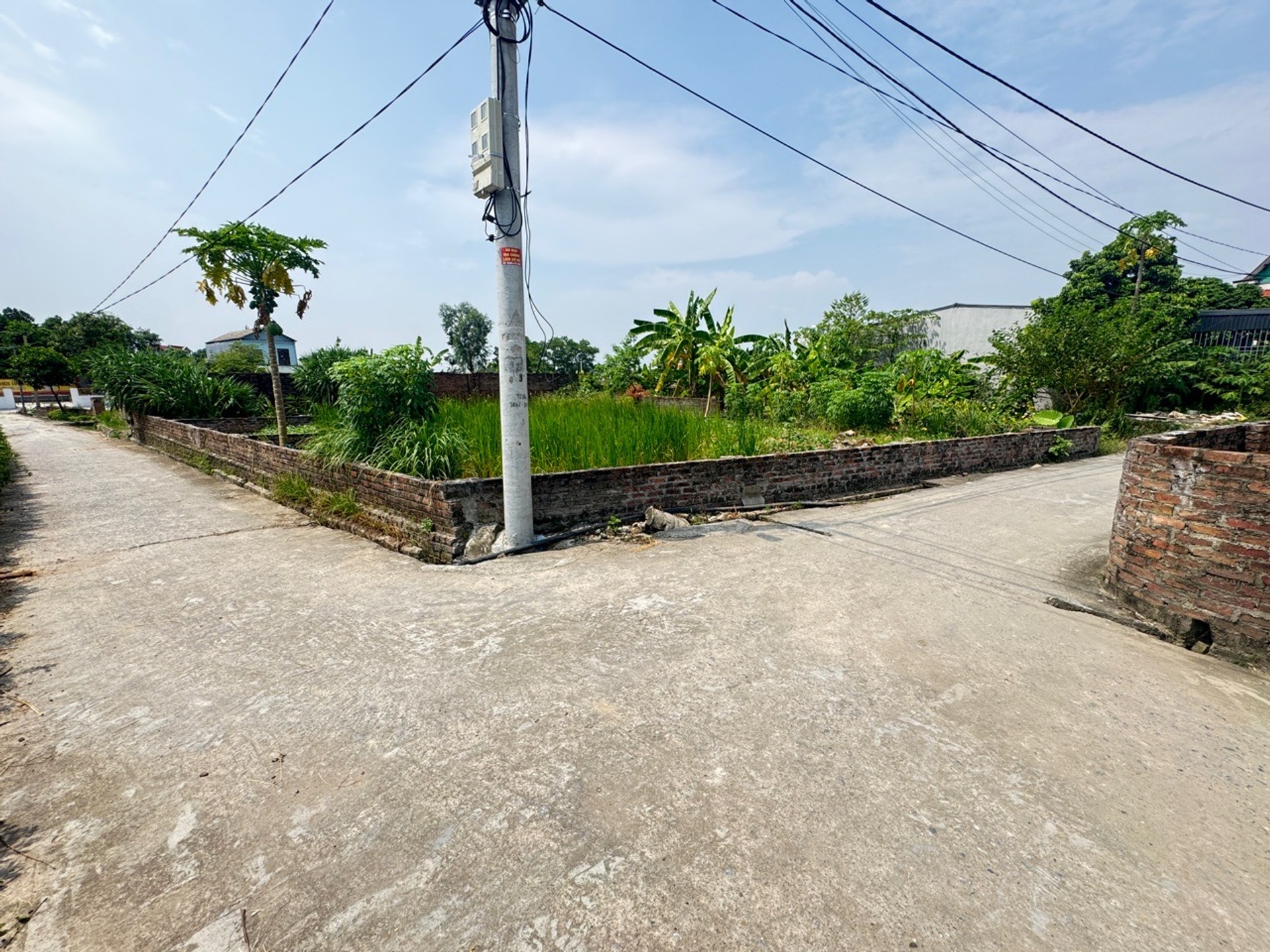 Bán đất thổ cư 87m2 - FTC tại KDC Xuân Long, Xuân Sơn, Kim Anh, Hà Nội, sẵn nhà cấp 4 ở ngay.