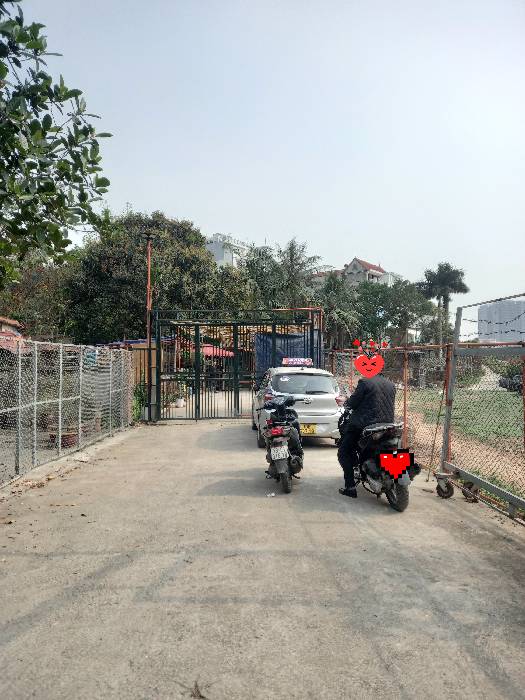 Bán đất mặt tiền rộng 13m, vị trí đẹp tại Tây Hồ