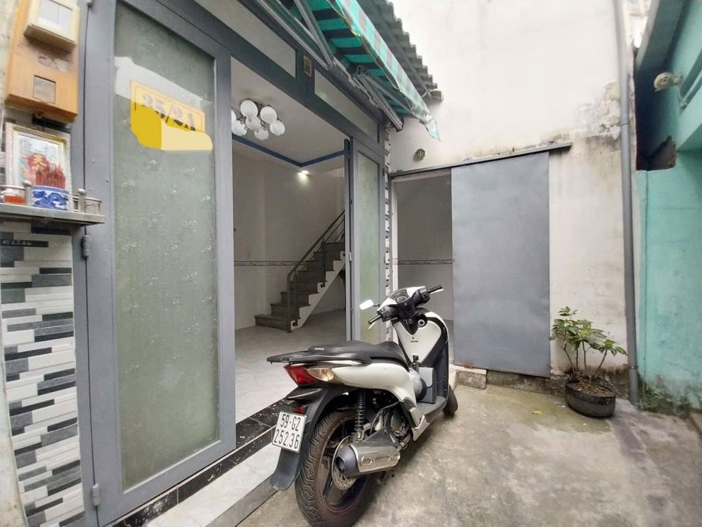 Cơ hội hiếm có sở hữu nhà 2 tầng giá tốt sát mặt tiền quốc lộ 1A Q12