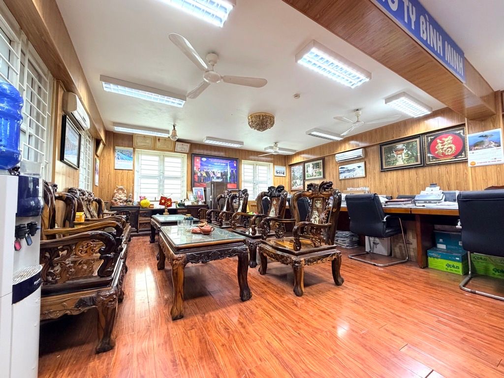 BÁN TÒA VĂN PHÒNG KHU NGOẠI GIAO ĐOÀN 126m2, 6 tầng, thang máy