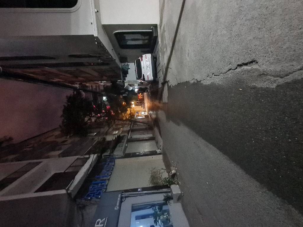 Bán nhà 3 tầng vị trí vàng tại phường Thái Hà, mặt tiền rộng 7.7m