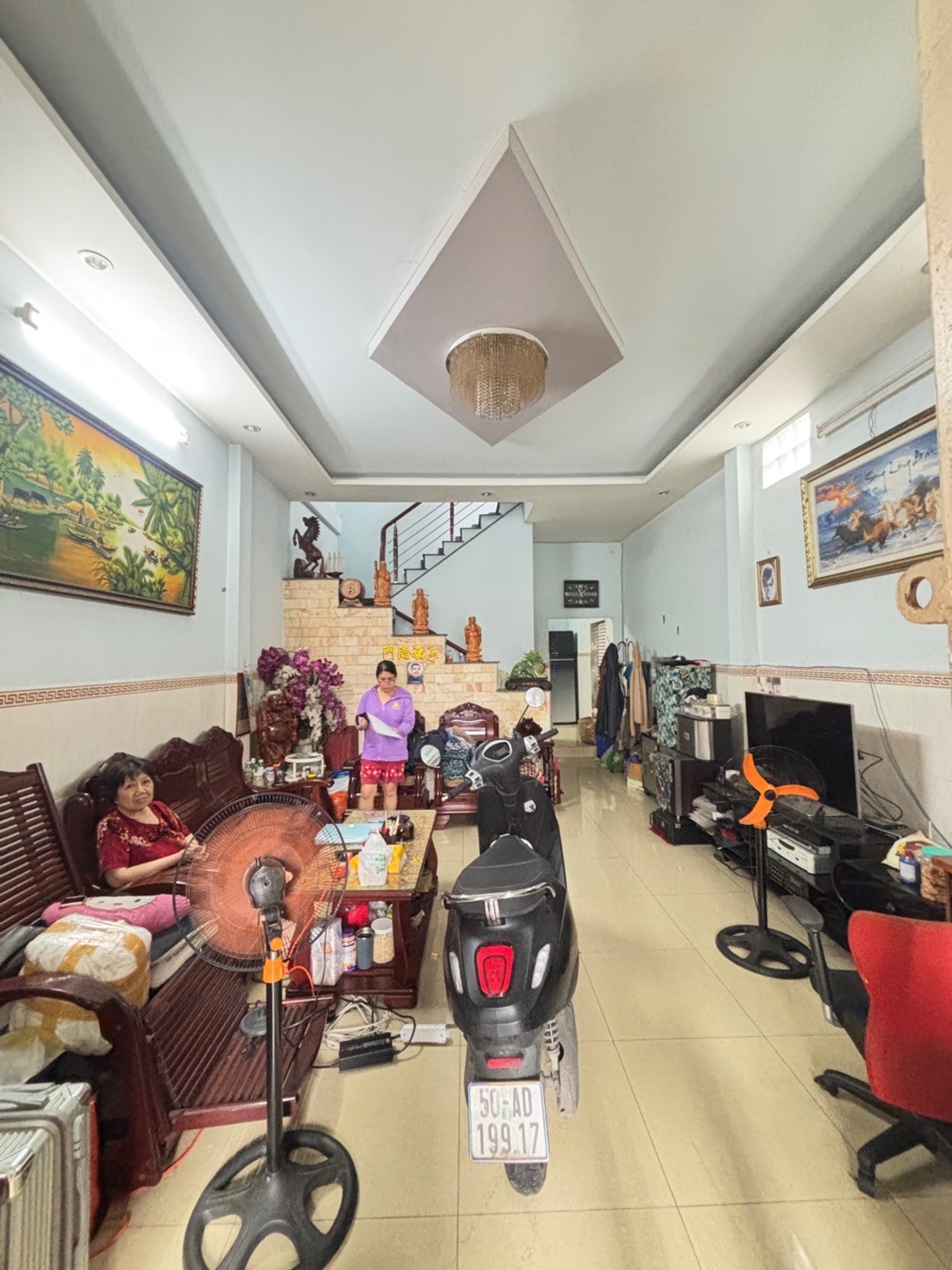 Nhà mặt tiền 2 tầng siêu đẹp ngay trung tâm, giá sốc chỉ 7.5 tỷ