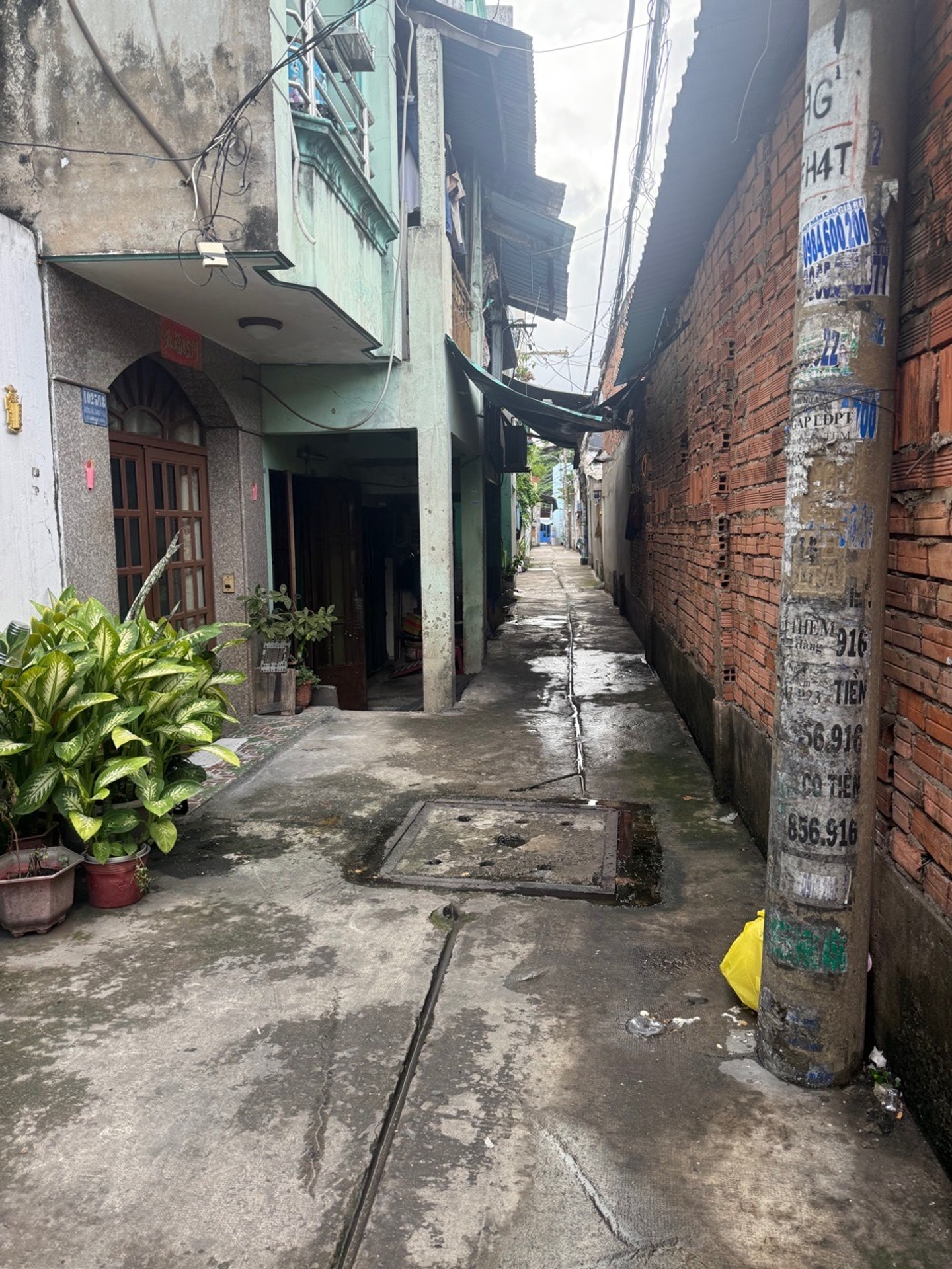 Bán nhà riêng 2 tầng tại phường Hậu Giang, diện tích 19.4m2, pháp lý sổ hồng riêng
