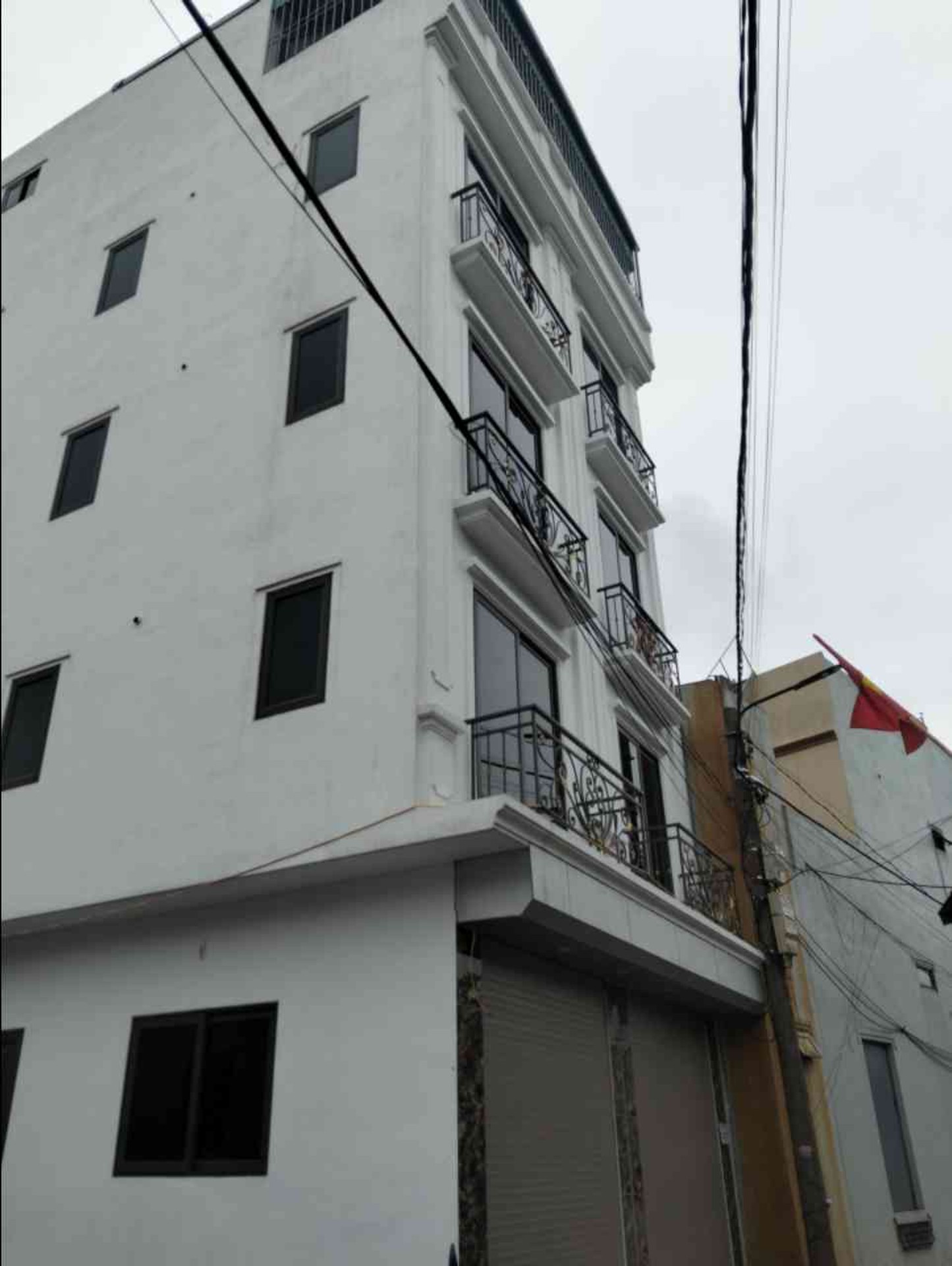 Nhà phố 5 tầng mới xây, ôtô đỗ cửa, giá cực tốt!