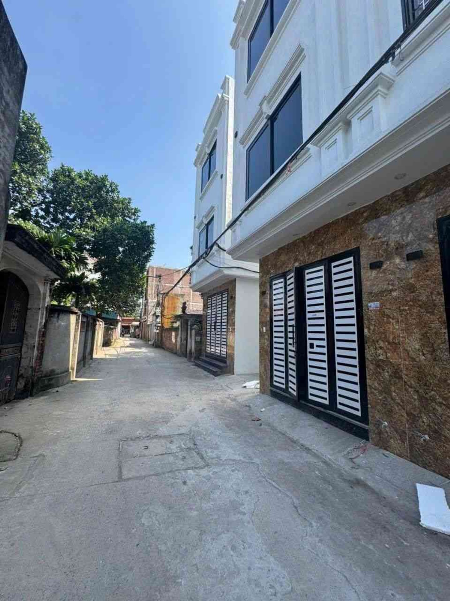 Nhà góc 4 tầng mặt phố ô tô, tiện kinh doanh nhỏ