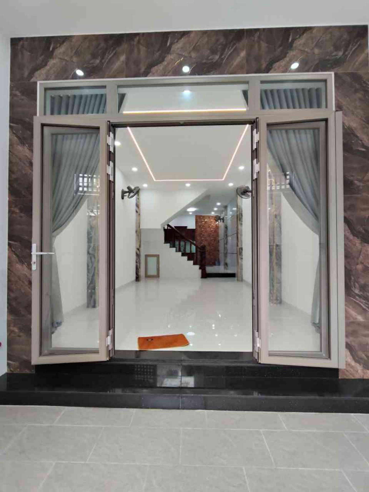 Bán nhà riêng 3 tầng phường Bình Hưng Hòa, diện tích 65 m², pháp lý rõ ràng
