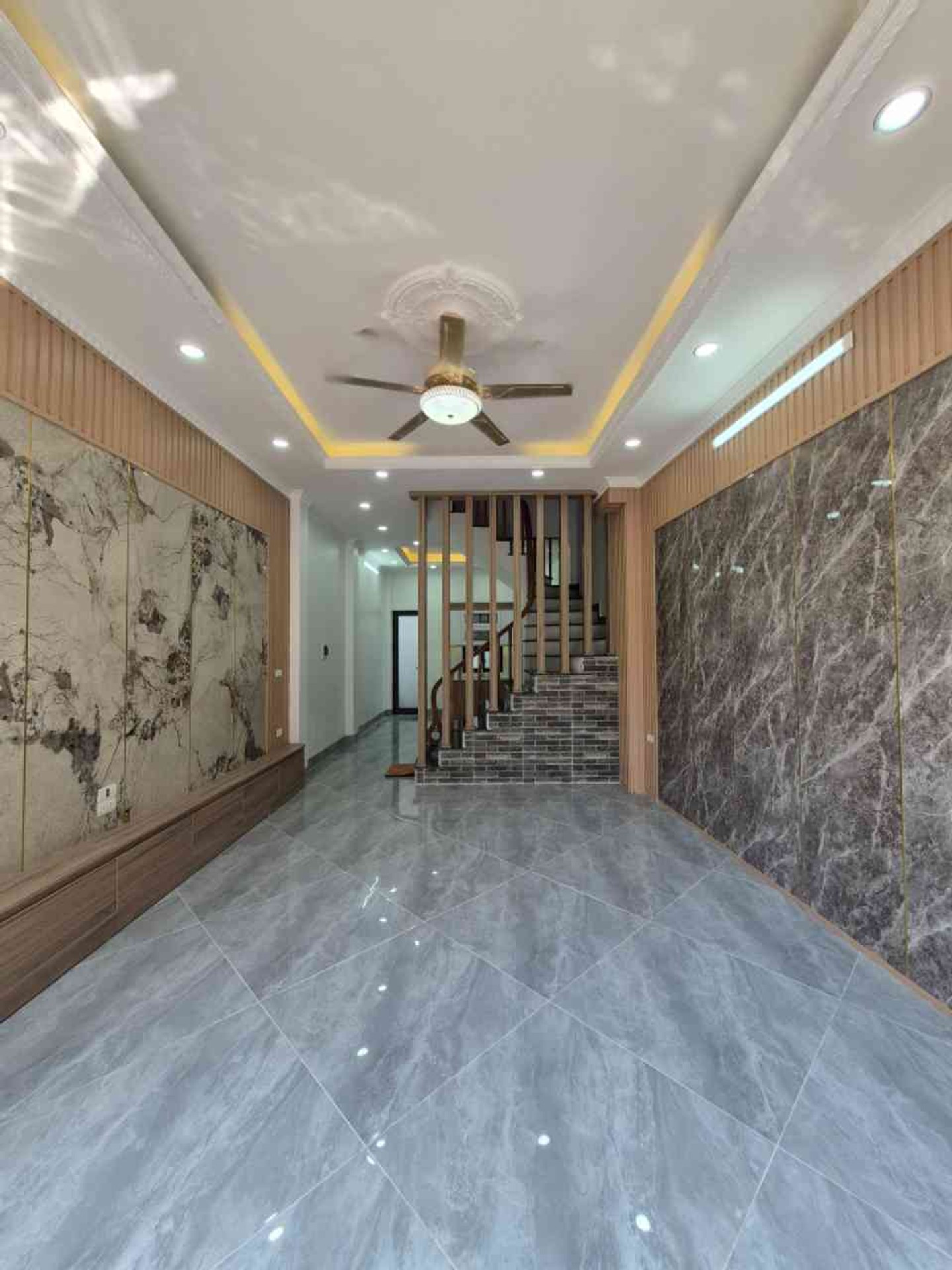 Nhà xinh Thọ Am, gần ô tô, tiện ích đầy đủ