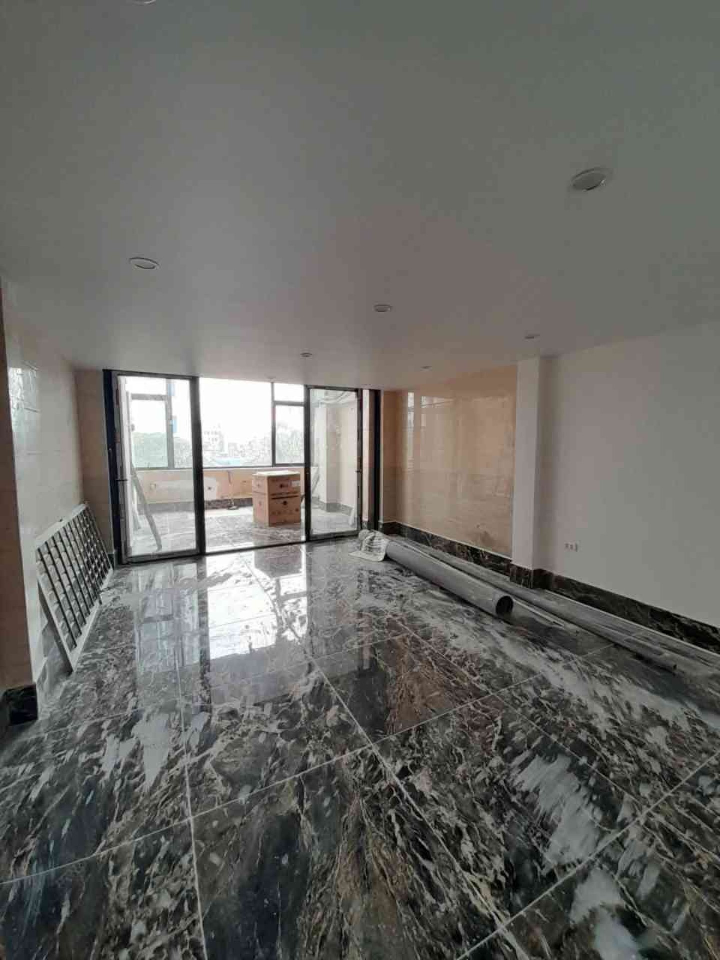 Nhà mặt phố Nguyễn Khuyến kinh doanh đỉnh, 2 mặt đường hiếm có